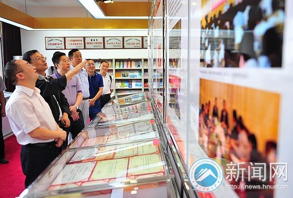 教育部思想政治工作司司長馮剛蒞臨湖南科技大學指導工作