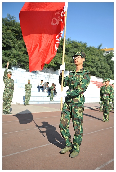 晉中學(xué)院2012級(jí)新生軍訓(xùn)匯演暨開學(xué)典禮在北院體育場隆重舉行