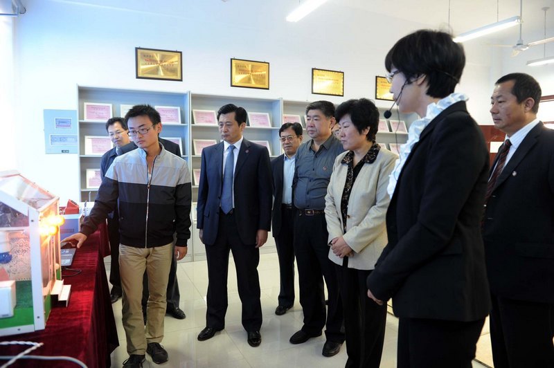 濱州市副市長祁維華來校檢查指導工作