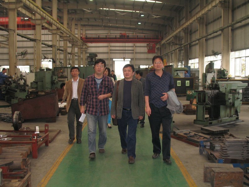 加強(qiáng)校企合作 服務(wù)地方經(jīng)濟(jì)