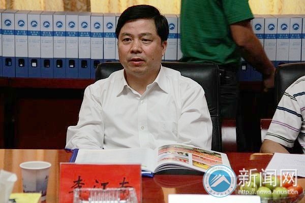 省文明辦主任宋智富一行來校檢查指導工作