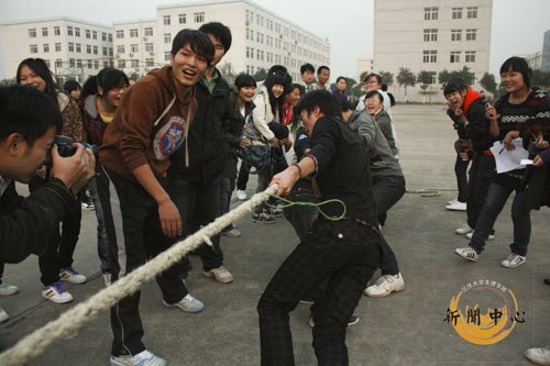 【組圖】大學(xué)生記者團(tuán)趣味運(yùn)動(dòng)會(huì)