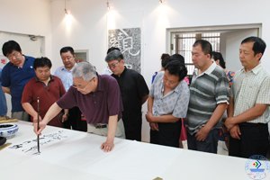 當(dāng)代藝術(shù)家大型系列紀(jì)錄片《書法中國》首映禮在濟(jì)南大學(xué)舉行