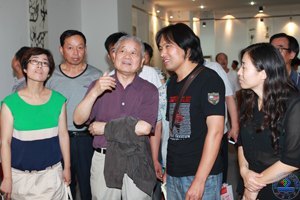 當(dāng)代藝術(shù)家大型系列紀(jì)錄片《書法中國》首映禮在濟(jì)南大學(xué)舉行