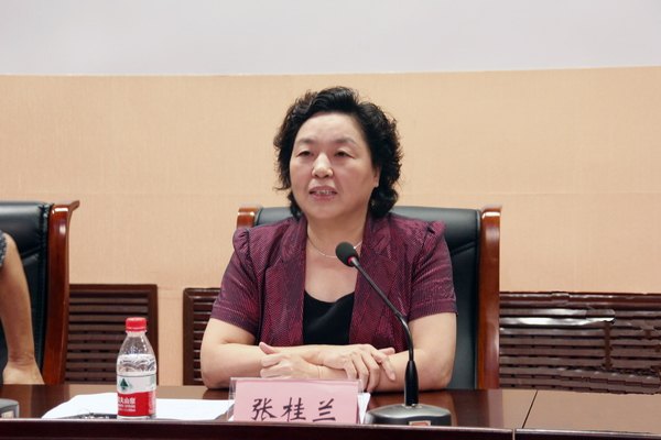 鄭州職業(yè)技術(shù)學(xué)院召開(kāi)科級(jí)干部任職集體談話會(huì)議
