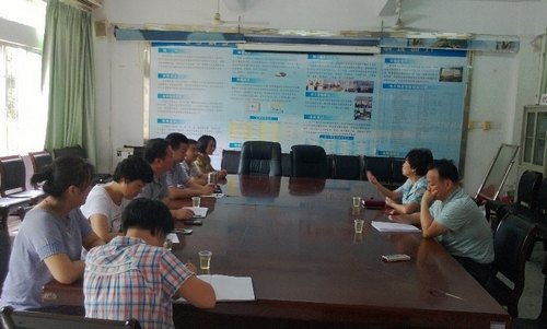 黃小妮副院長到電子科學系和后勤基建處指導工作