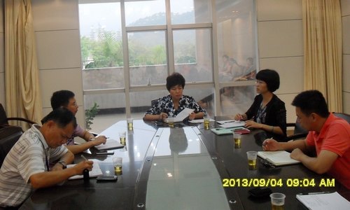 黃小妮副院長到電子科學系和后勤基建處指導工作