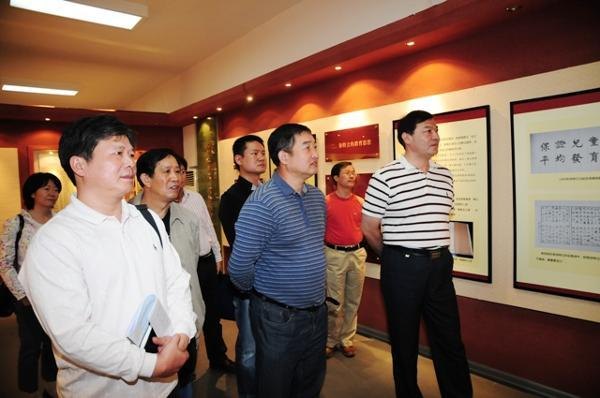 省教育廳副廳長玉買爾江來長沙師范學校調研西藏班培養工作