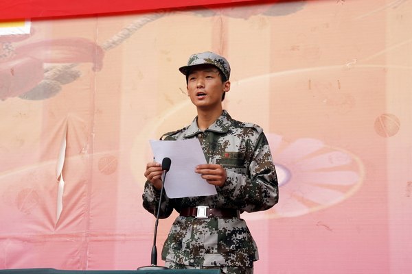 鄭州職業技術學院隆重舉行2013年新生軍訓動員大會