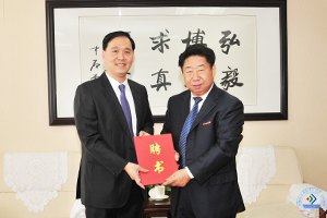 臺灣稻江科技暨管理學院校長施光訓來濟南大學訪問交流