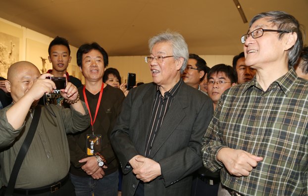 筆墨傳承:張立辰教學(xué)四十年教學(xué)文獻(xiàn)暨師生作品展開幕