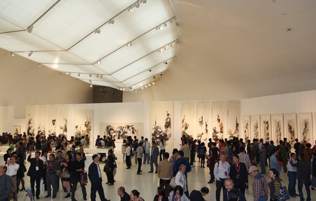 筆墨傳承:張立辰教學(xué)四十年教學(xué)文獻(xiàn)暨師生作品展開幕