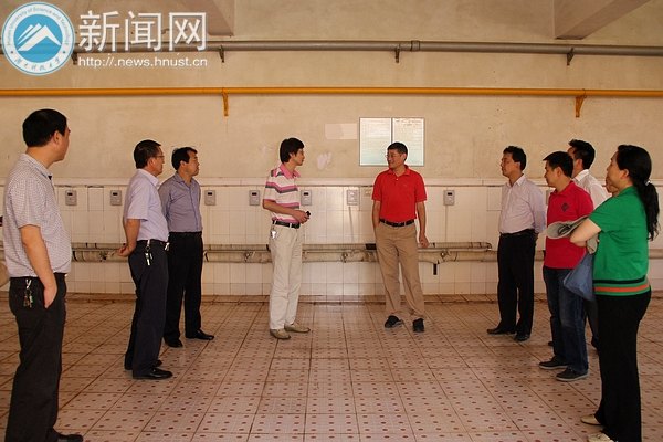 國家節水型社會建設專家驗收組蒞臨湖南科技大學指導工作