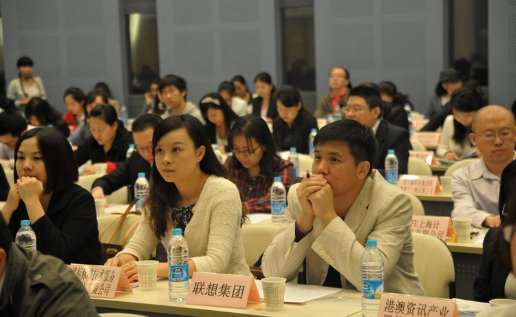 學(xué)校召開2014年畢業(yè)生就業(yè)信息發(fā)布會(huì)暨東華大學(xué)畢業(yè)生就業(yè)工作指導(dǎo)委員會(huì)第十二次年會(huì)(圖)