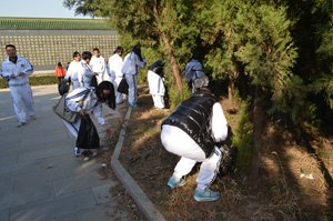 山東旅游職業學院學生赴“危山”景區開展社會公益日活動