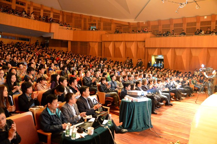 省委常委南京市委書記楊衛澤來校作主題演講