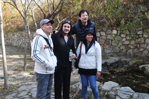 山東旅游職業學院2013年外教聯誼會“秋游九如山”活動成功舉辦