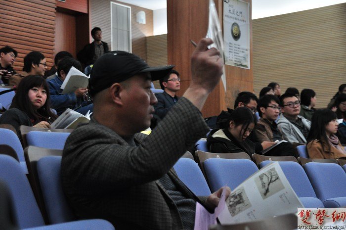 “2013·大匠之門”高校師生藝術作品拍賣會圓滿落幕