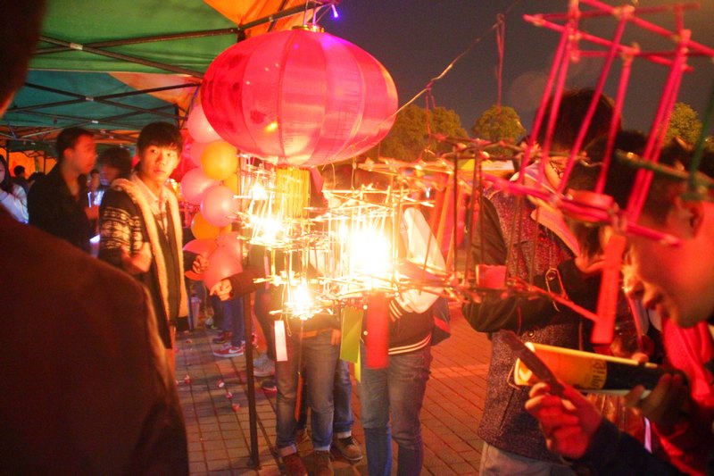 少數(shù)民族文化節(jié)——燈謎會(huì)