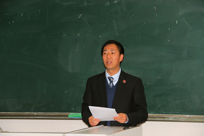深化教學改革,加強英語精品課建設