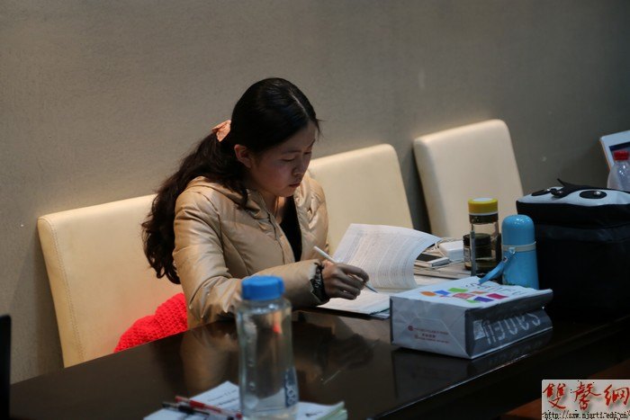 南藝學子緊張備戰四六級 誠信考試爭取最優成績