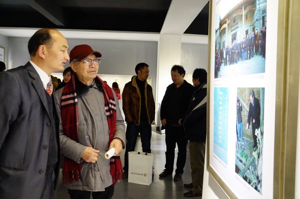 “一代宗師•學術楷模”周國楨教授從藝六十周年陶藝作品展在景德鎮陶瓷學院舉行