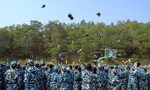 別了,軍訓(xùn)