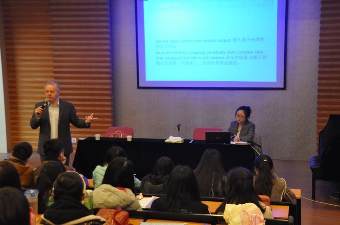 倫敦城市大學Stephen Cottrell教授到訪南京藝術學院推進聯合辦學項目
