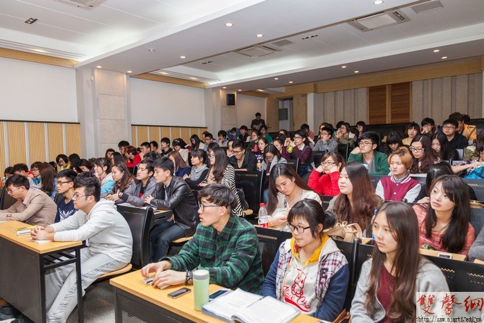 青共校舉辦《溝通與協調中的科學和藝術》專題講座