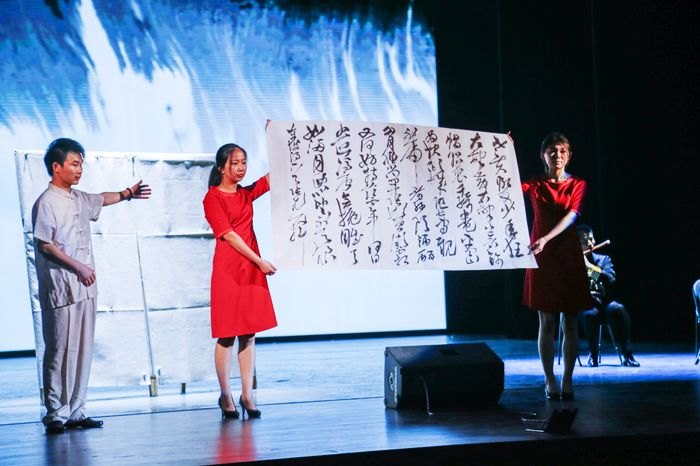 第六屆研究生“黃瓜園”藝術(shù)節(jié)開(kāi)幕式隆重舉行