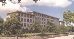 解放軍空降兵學院圖片